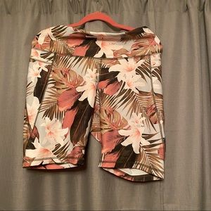 Old Navy Active Bike Shorts Floral Print Size Extra Large